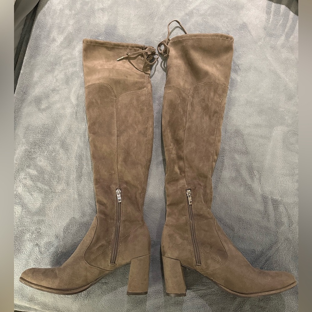 Marc Fisher 20 inch high over the knee brown suede boots size 6.5